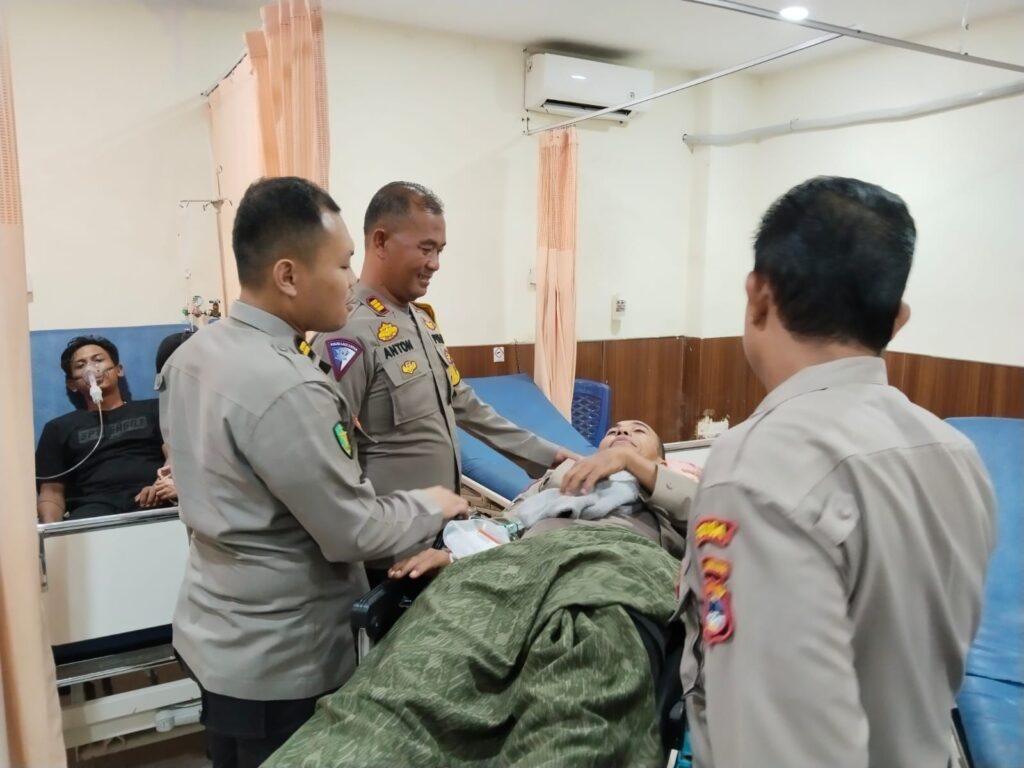 Personil Pam TPS Sakit Tim Kesehatan Bidddokkes Polda Kalsel Siap Membantu