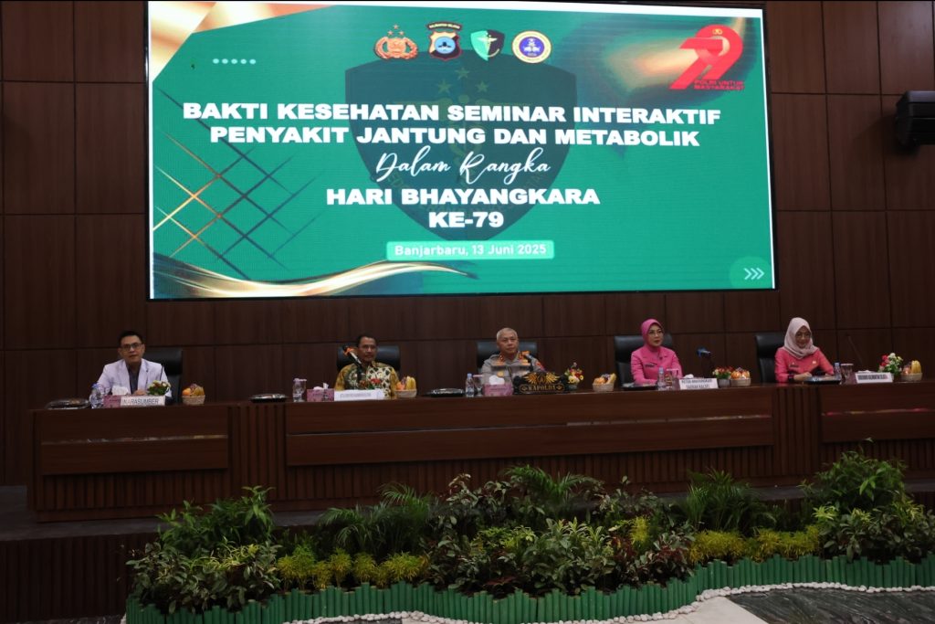 Memperingati Hari Bhayangkara Ke 79 Polda Kalsel Mengadakan Seminar Tentang Penyakit Jantung Dan Metabolik